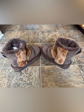 NEW!!! UGG Classic Chillpeak Puffy Fluffy Platform Boots- Brown/Tan, Women’s 7